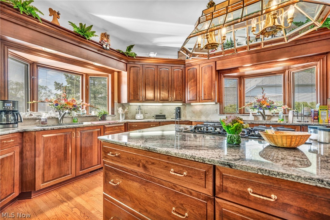 3911 Colonial Court