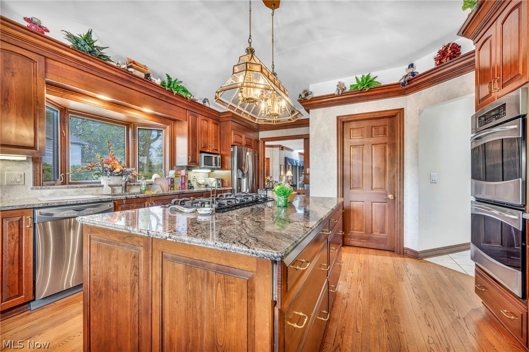 3911 Colonial Court