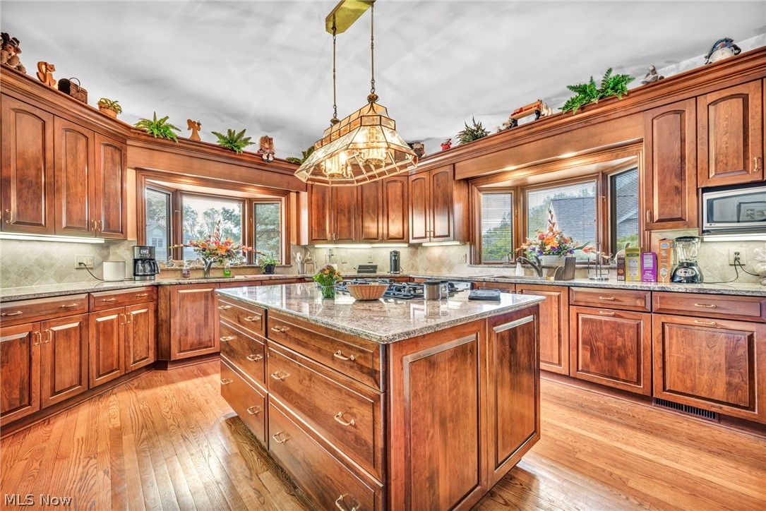 3911 Colonial Court
