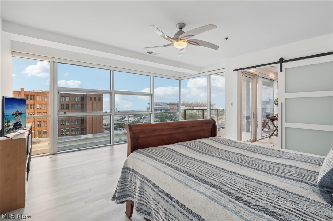 701 W Lakeside Avenue 502