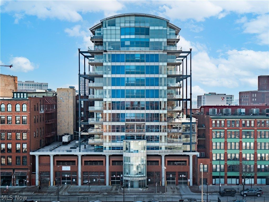 701 W Lakeside Avenue 502