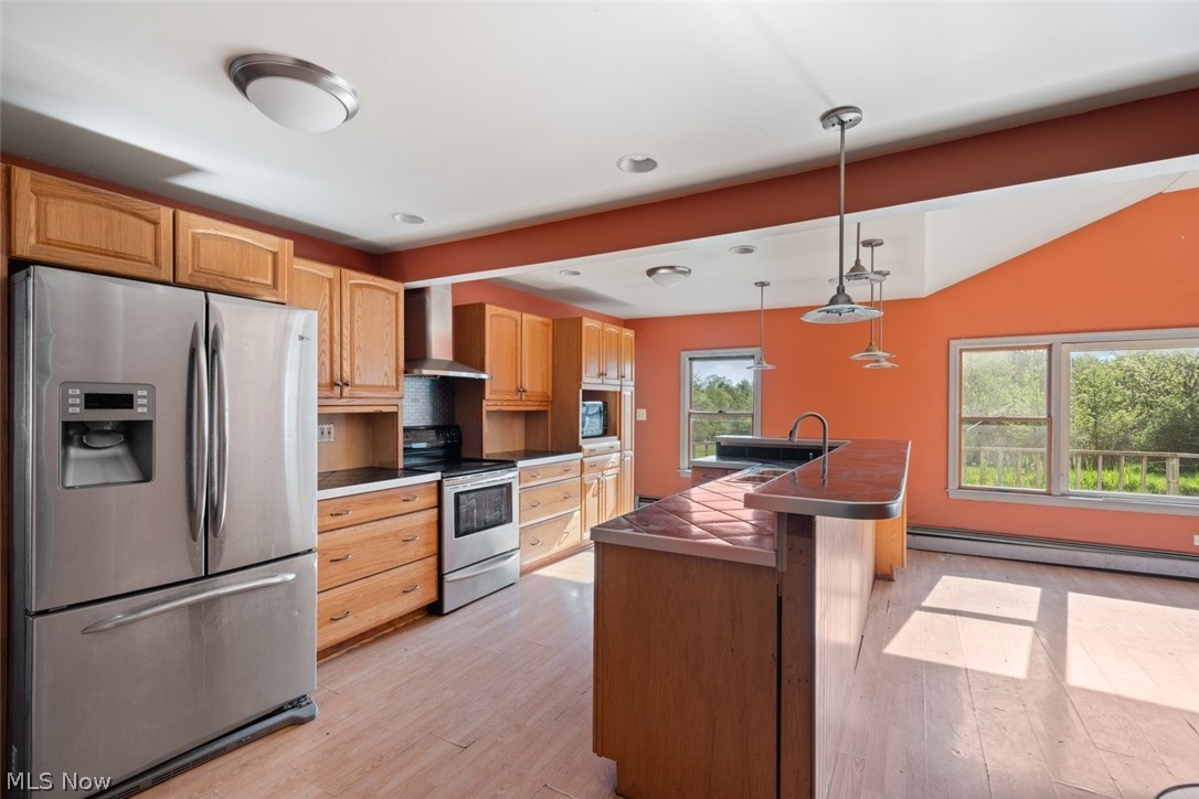 685 Stony Hill