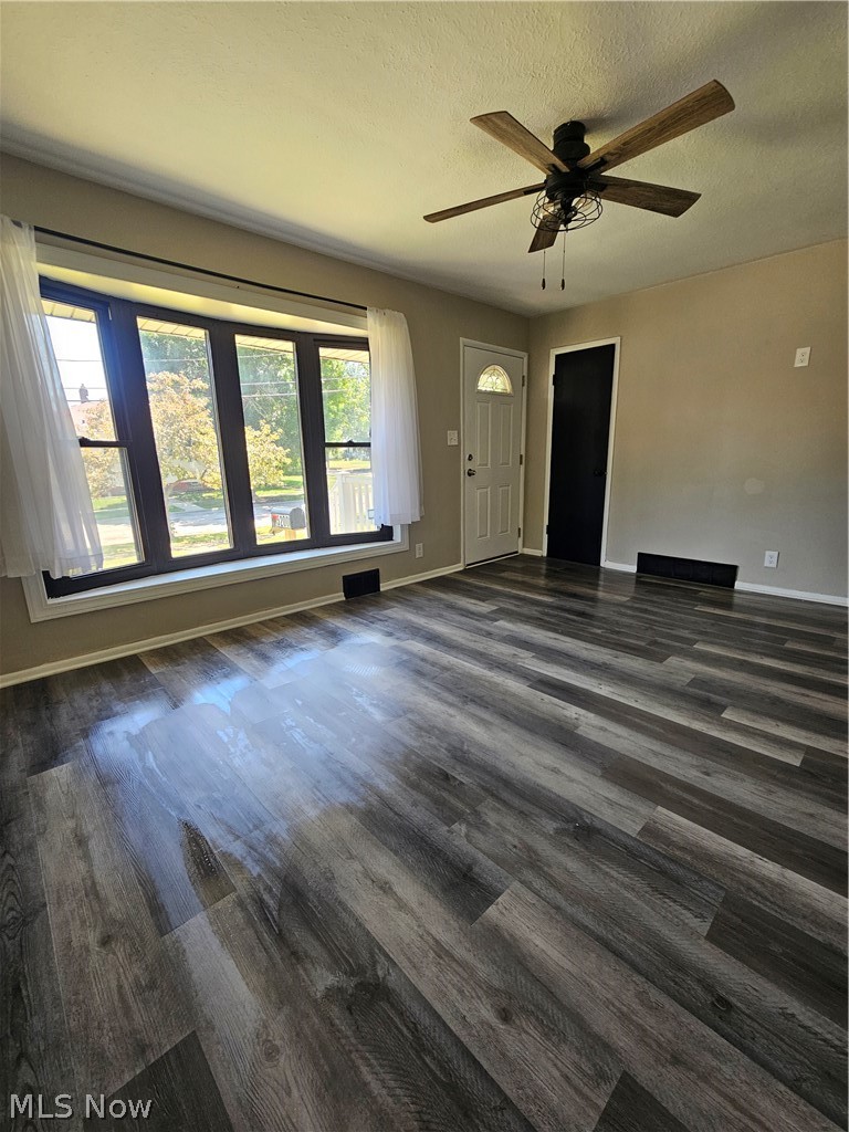 5200 Hy Court