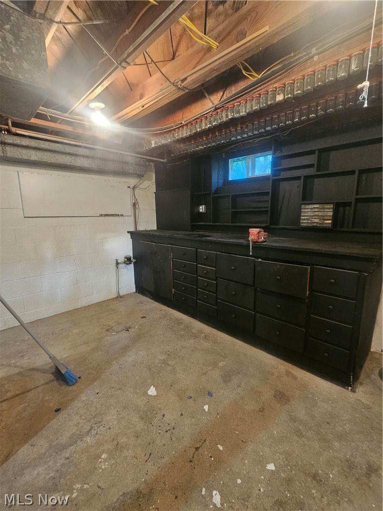 5200 Hy Court