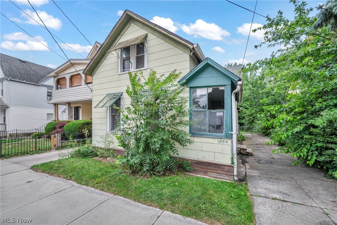 3864 E 54th Street
