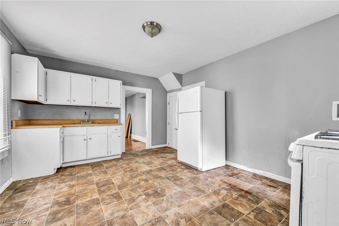 3864 E 54th Street