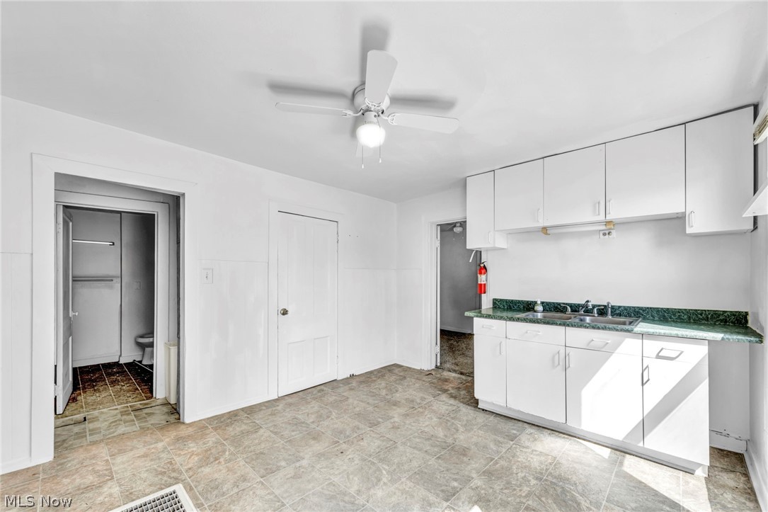 1028 W 5th Street