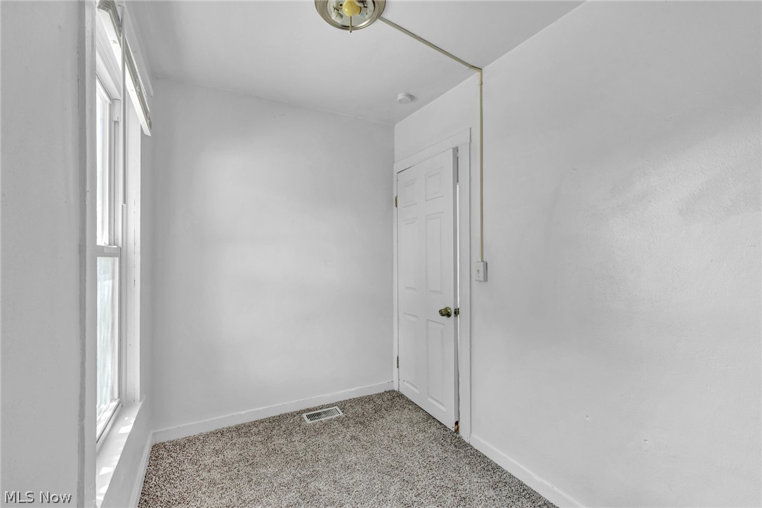 1028 W 5th Street