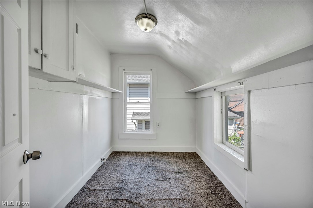 1028 W 5th Street