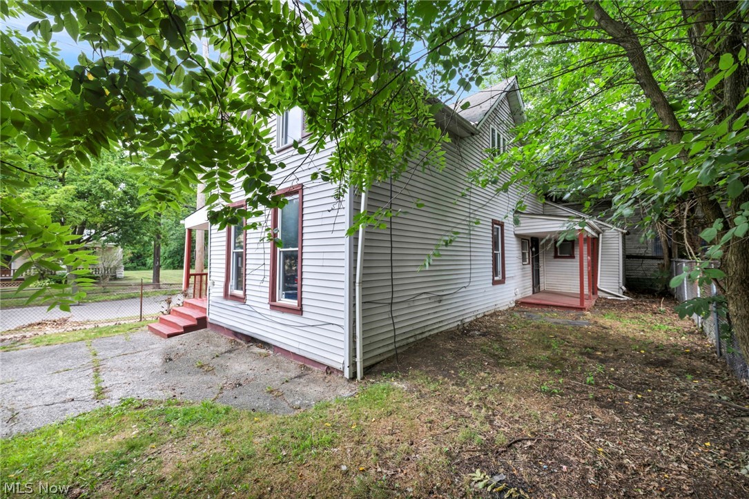 6112 Kenyon Avenue