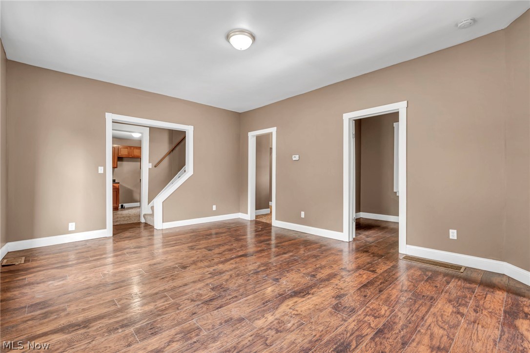 6112 Kenyon Avenue
