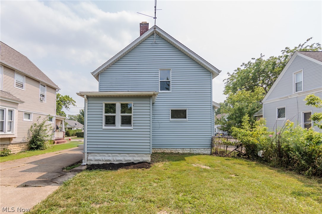 922 W 22nd Street