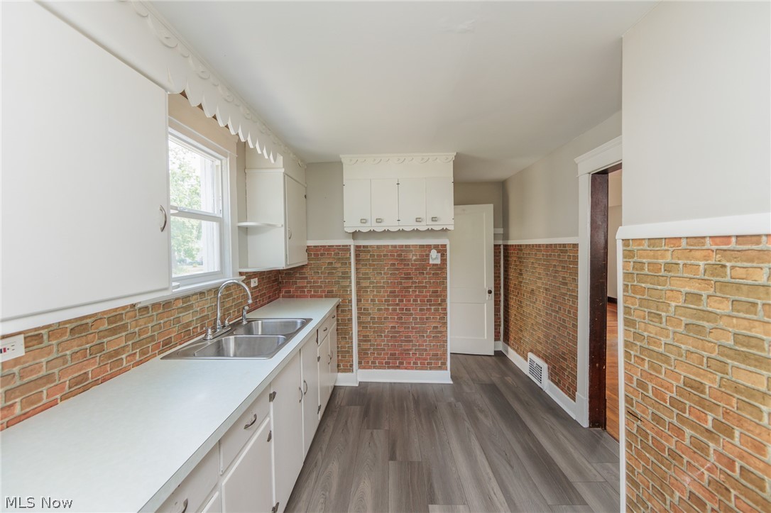 922 W 22nd Street