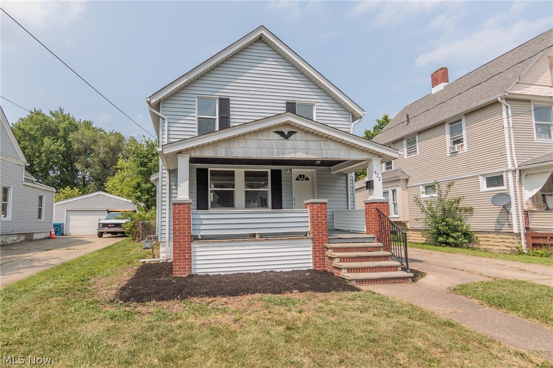 922 W 22nd Street