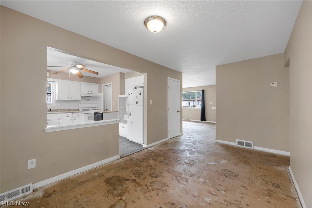 14637 Lisa Drive