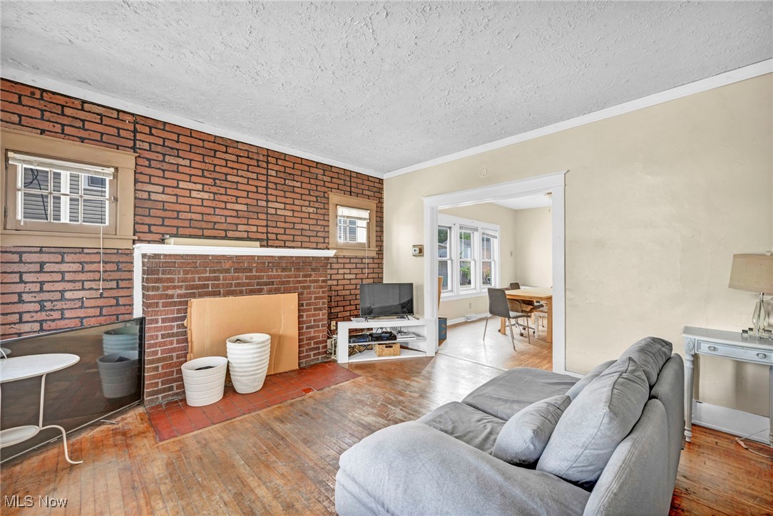 622 Middle Avenue