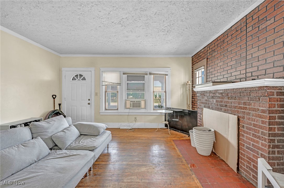 622 Middle Avenue
