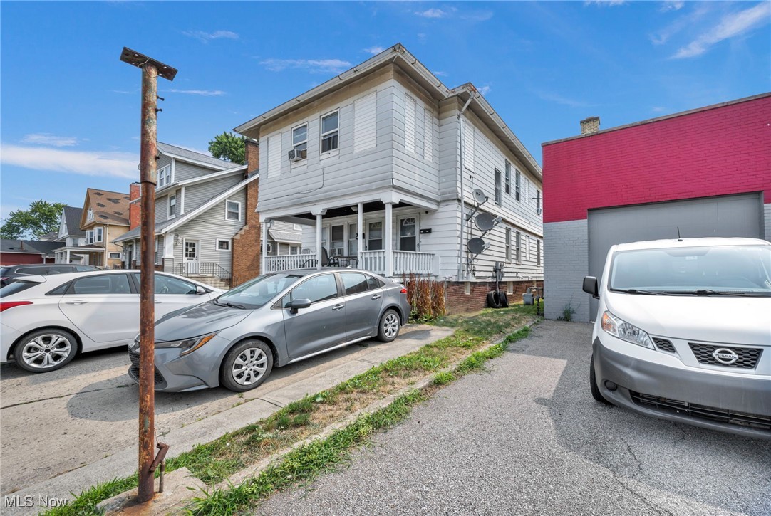 622 Middle Avenue