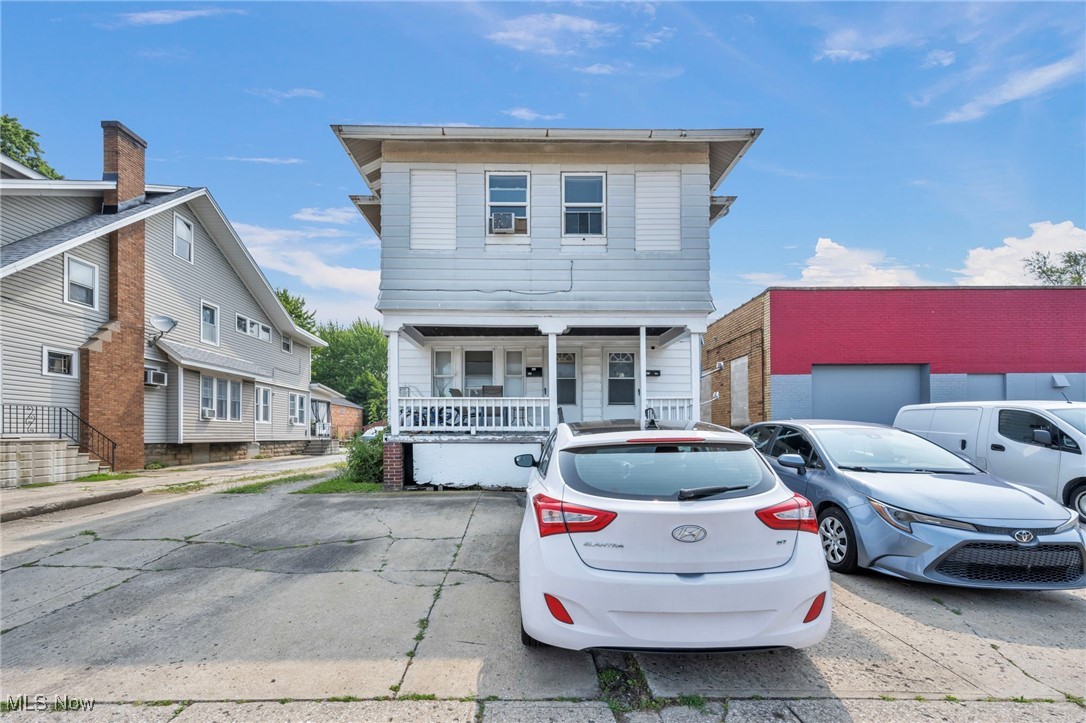 622 Middle Avenue