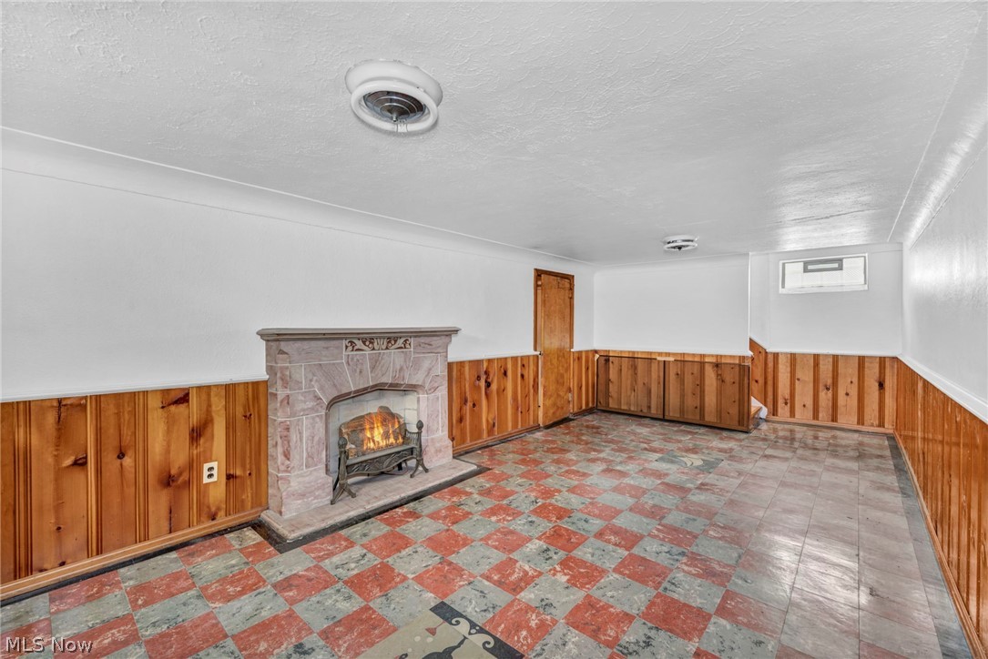5015 Oakland Drive