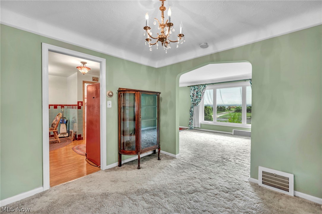 5015 Oakland Drive