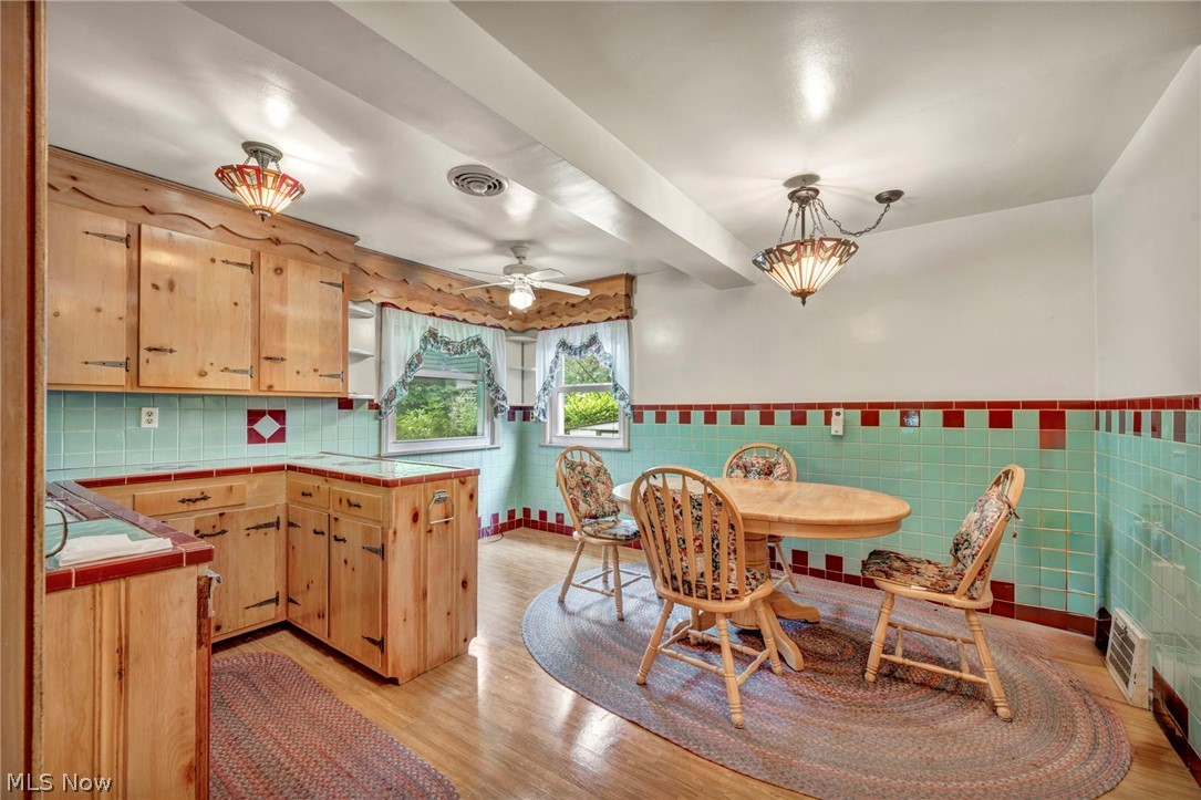 5015 Oakland Drive