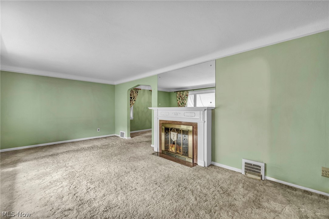 5015 Oakland Drive