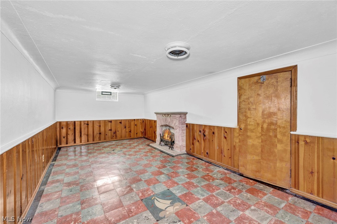 5015 Oakland Drive