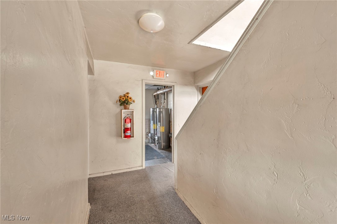 4044 Ridge Road