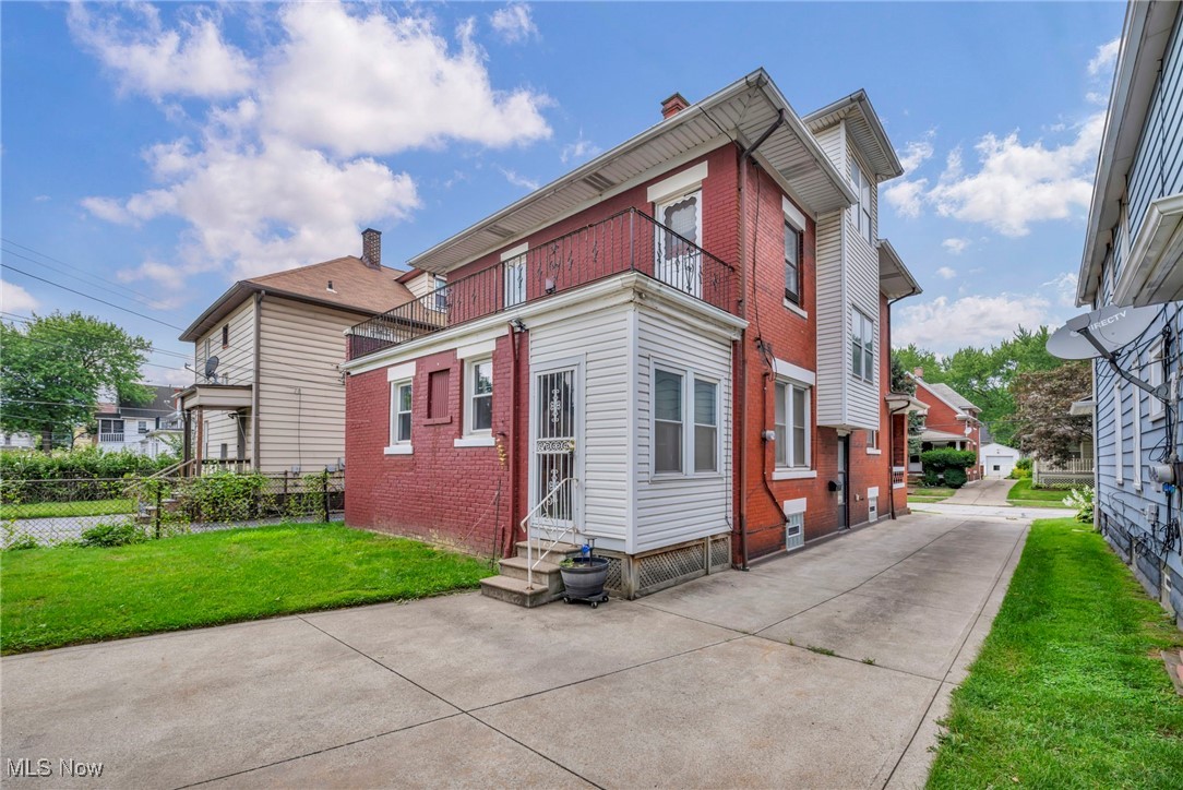4418 Bridgeview Avenue