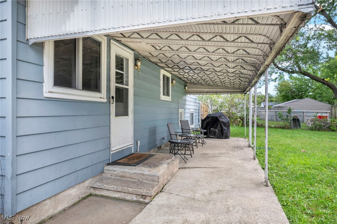 910 West Drive