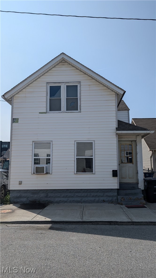 1238 W 69th Street