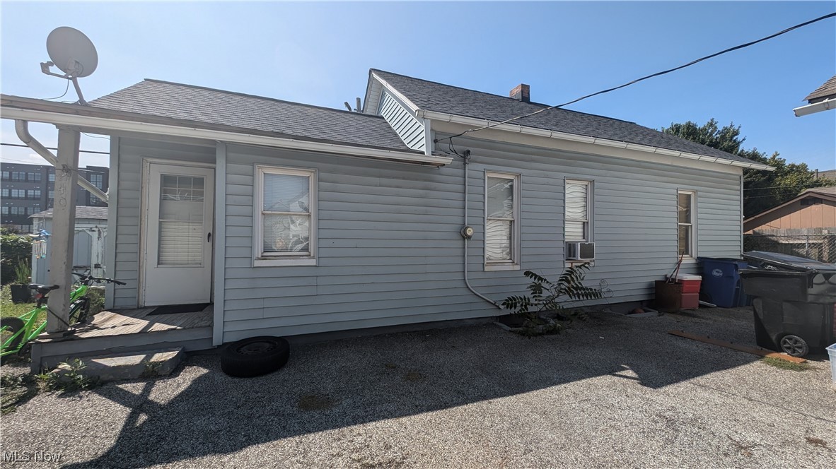 1238 W 69th Street