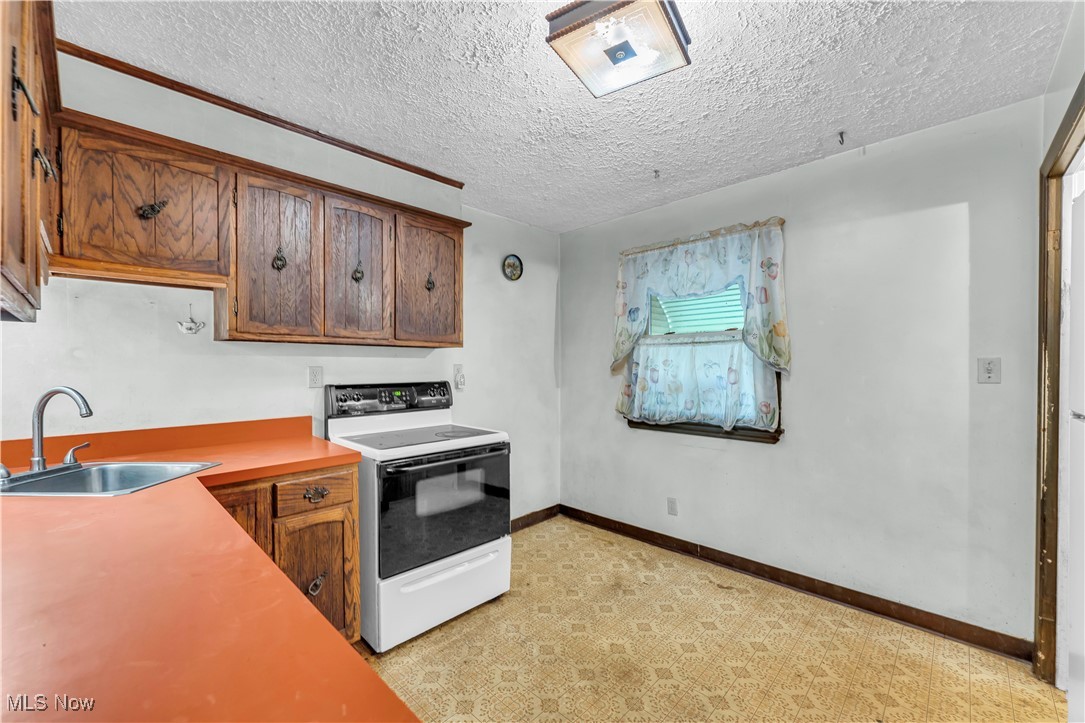 12931 Fruitside Road
