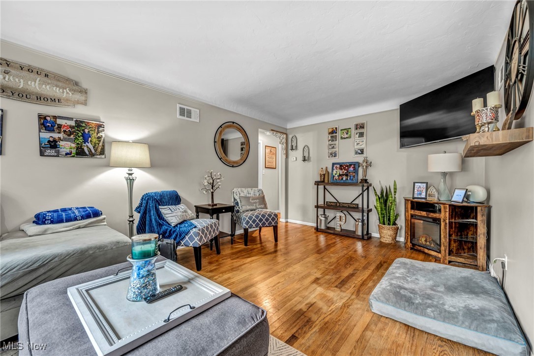 3881 W 227th Street