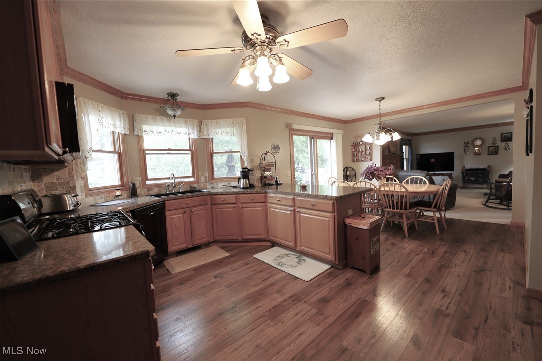 1561 Oak Branch Circle