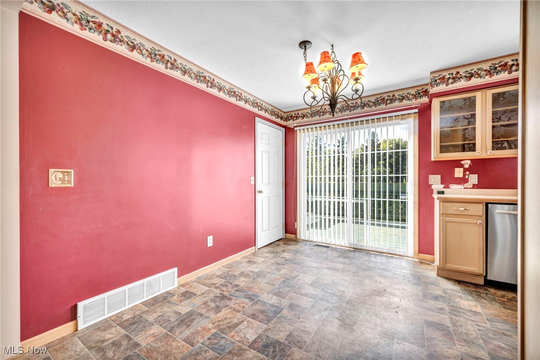 5205 Queen Ann Way