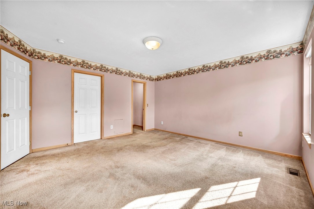 5205 Queen Ann Way