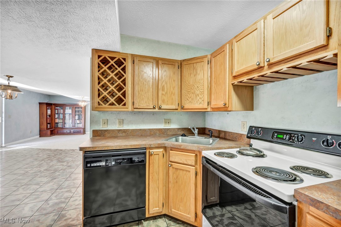5205 Queen Ann Way