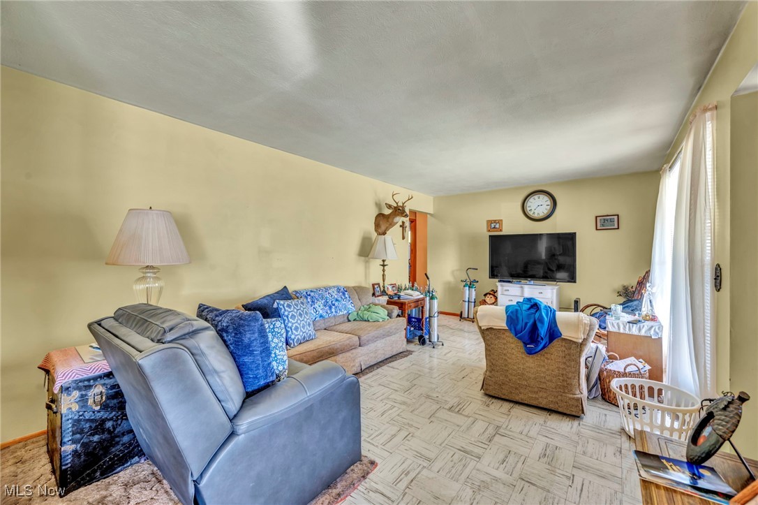 2123 E 40th Street