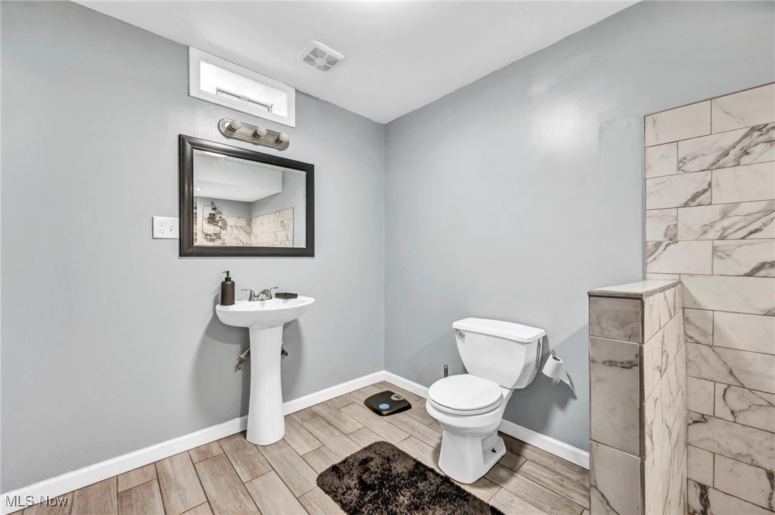 2565 Redtail Court