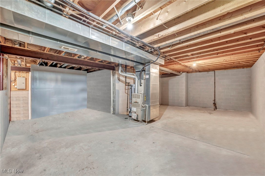 2565 Redtail Court