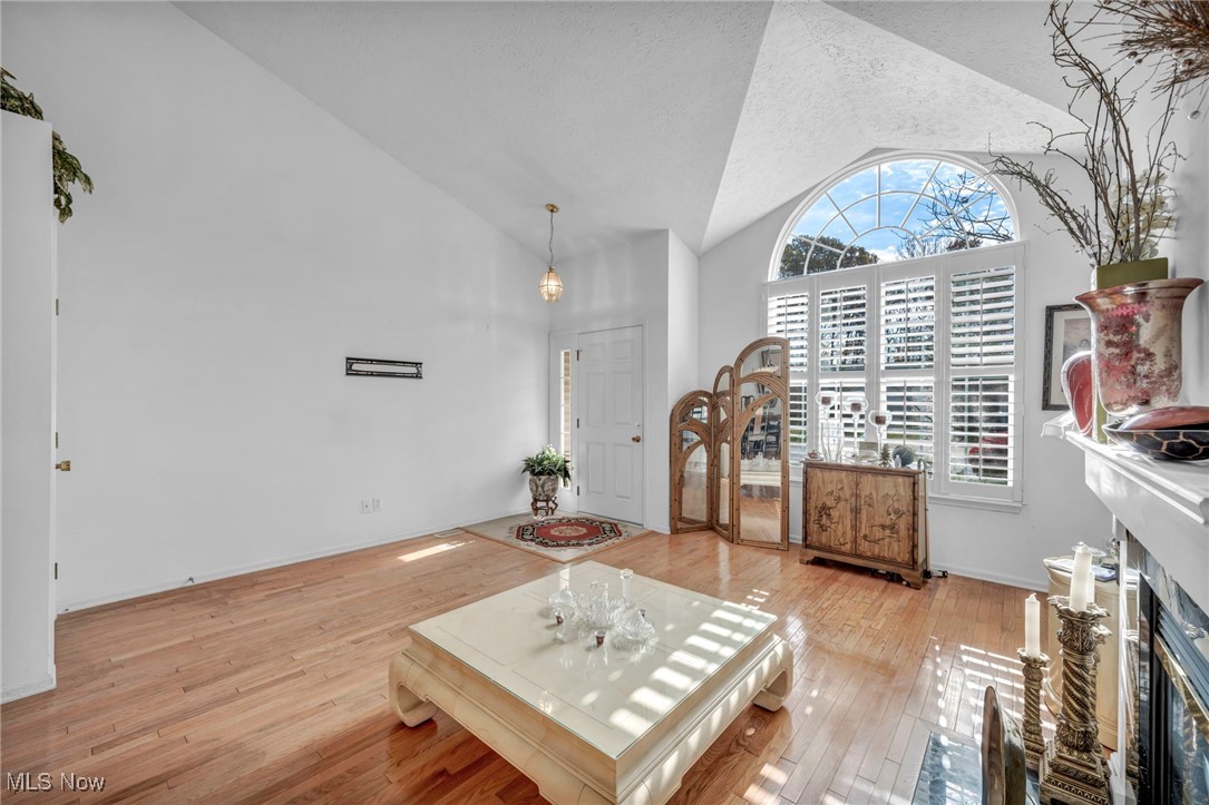 2565 Redtail Court