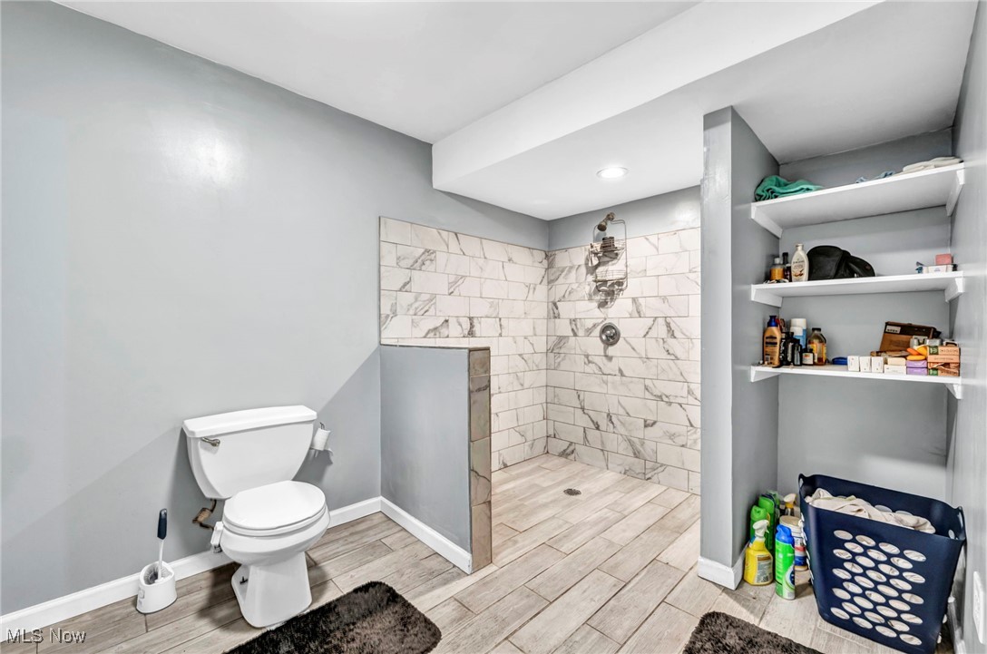 2565 Redtail Court