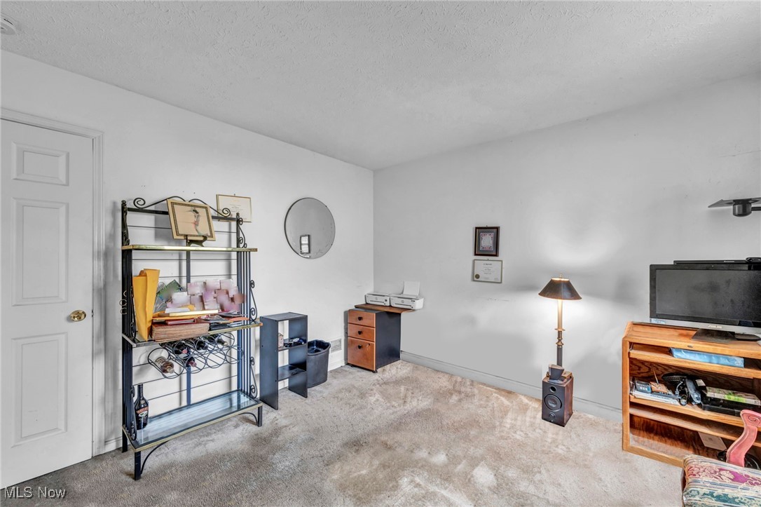 2565 Redtail Court