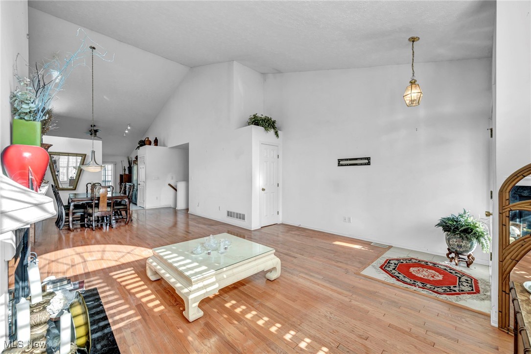 2565 Redtail Court