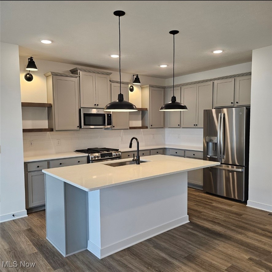 633 Cedarwood Trail
