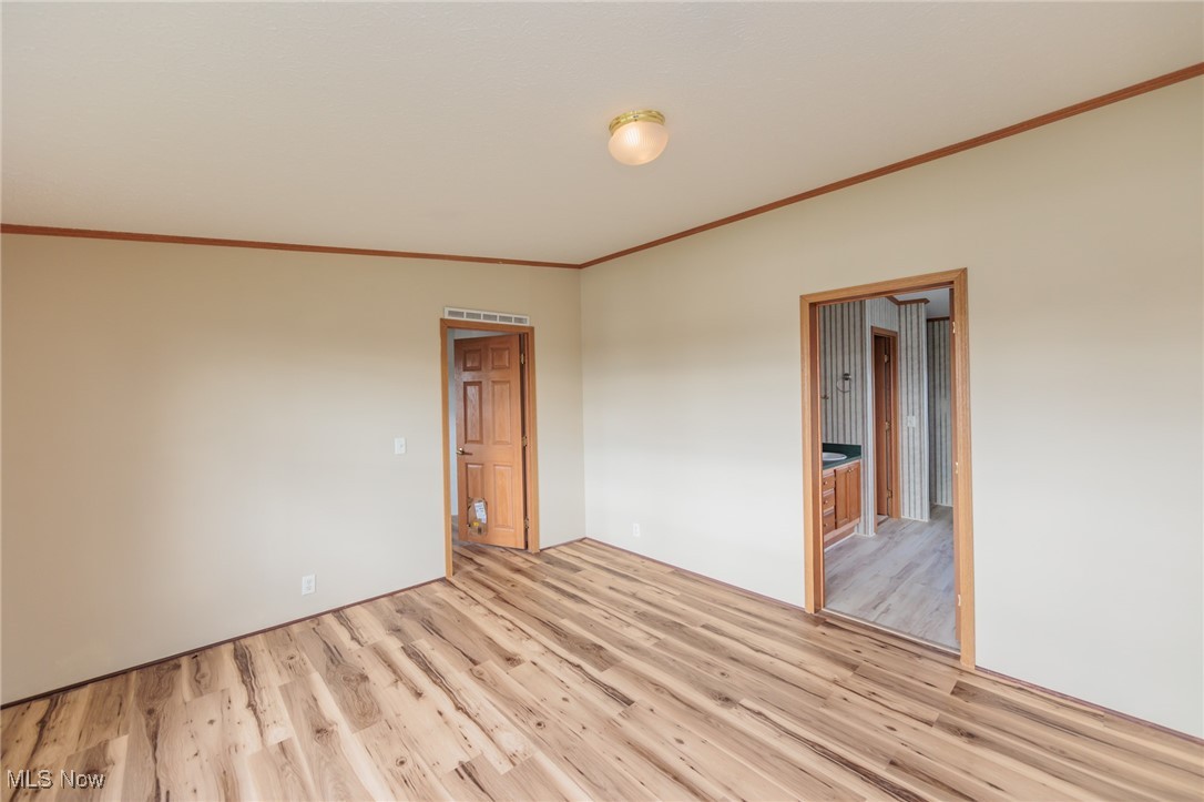 7577 Center Road