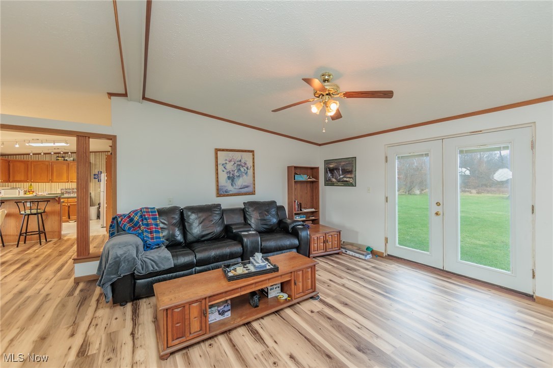 7577 Center Road