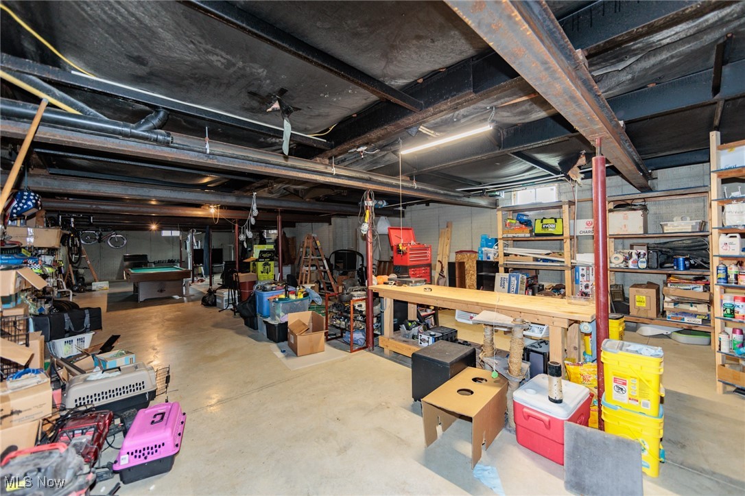 7577 Center Road